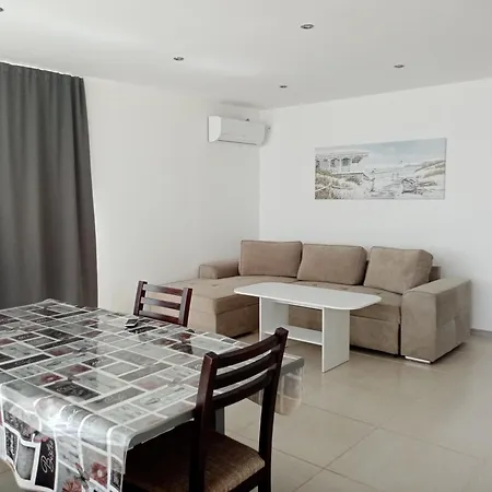 דירה Victoria House ביאלה